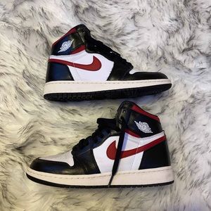 Air Jordan 1 Retro High OG GS ‘Gym Red’ size 6.5Y